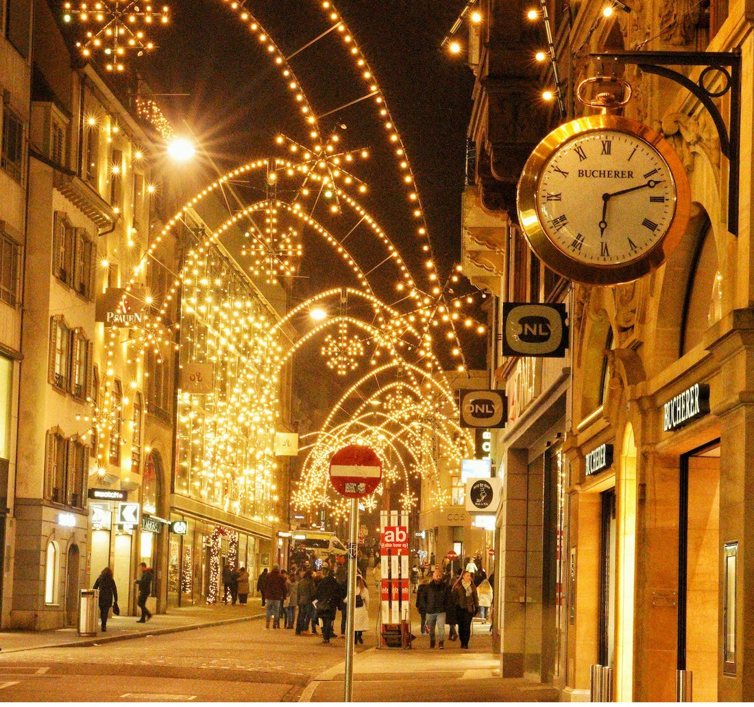 These 5 Travel Bags And Travel Accessories Make The Best Christmas Gifts