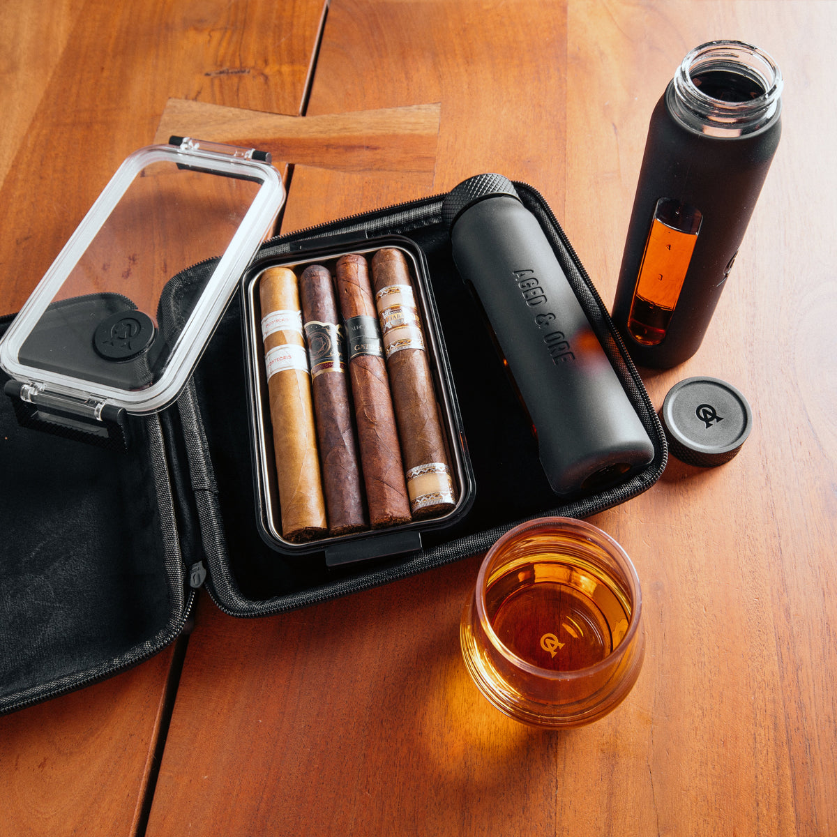 Travel Humidor detail