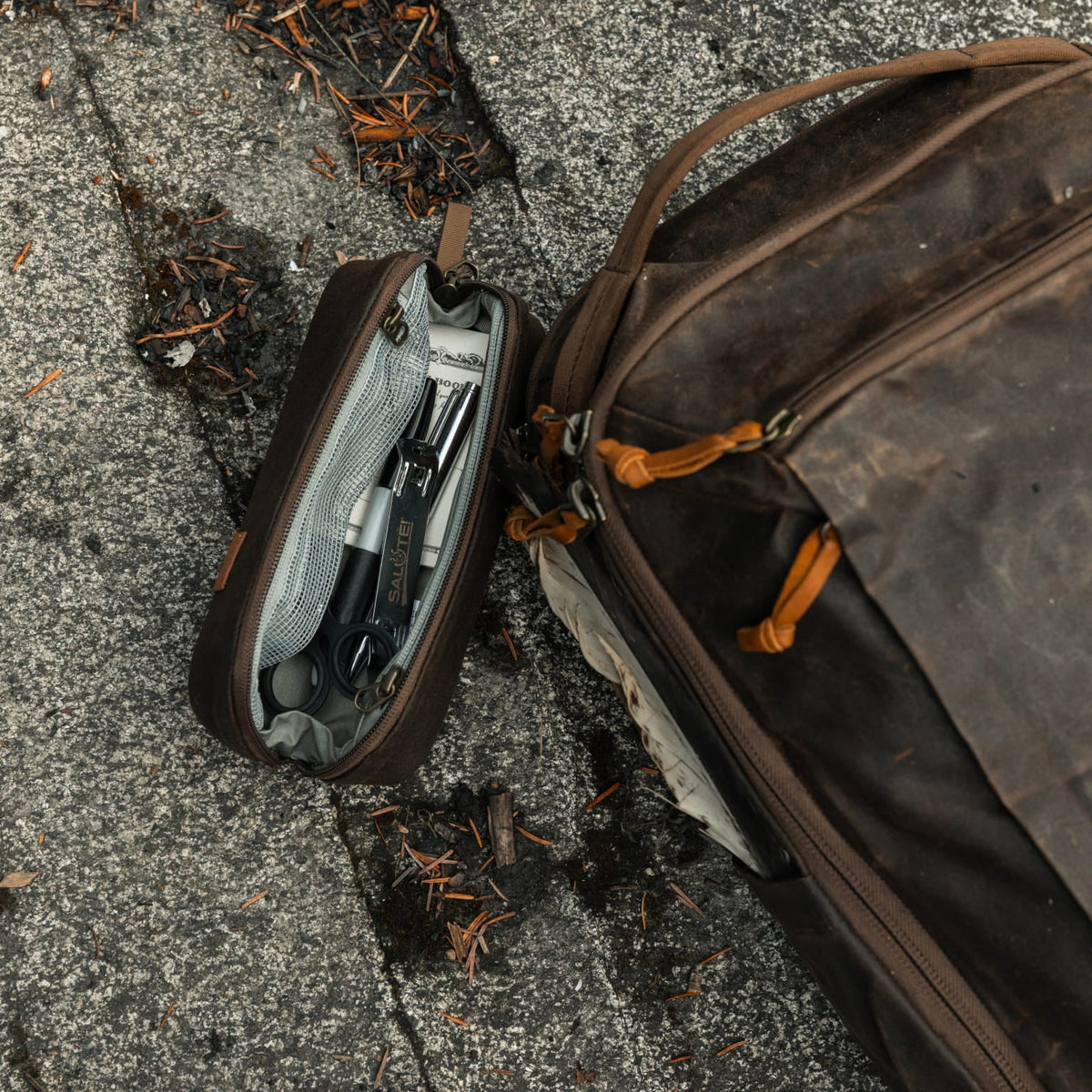 Evergoods Civic Access Pouch 0.5L (Waxed Canvas Edition) - lifestyle 2