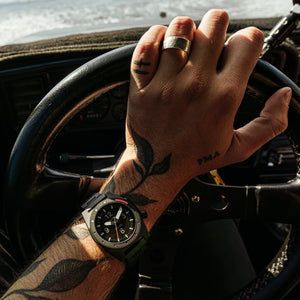 Diver 1T Solar in black on the wrist