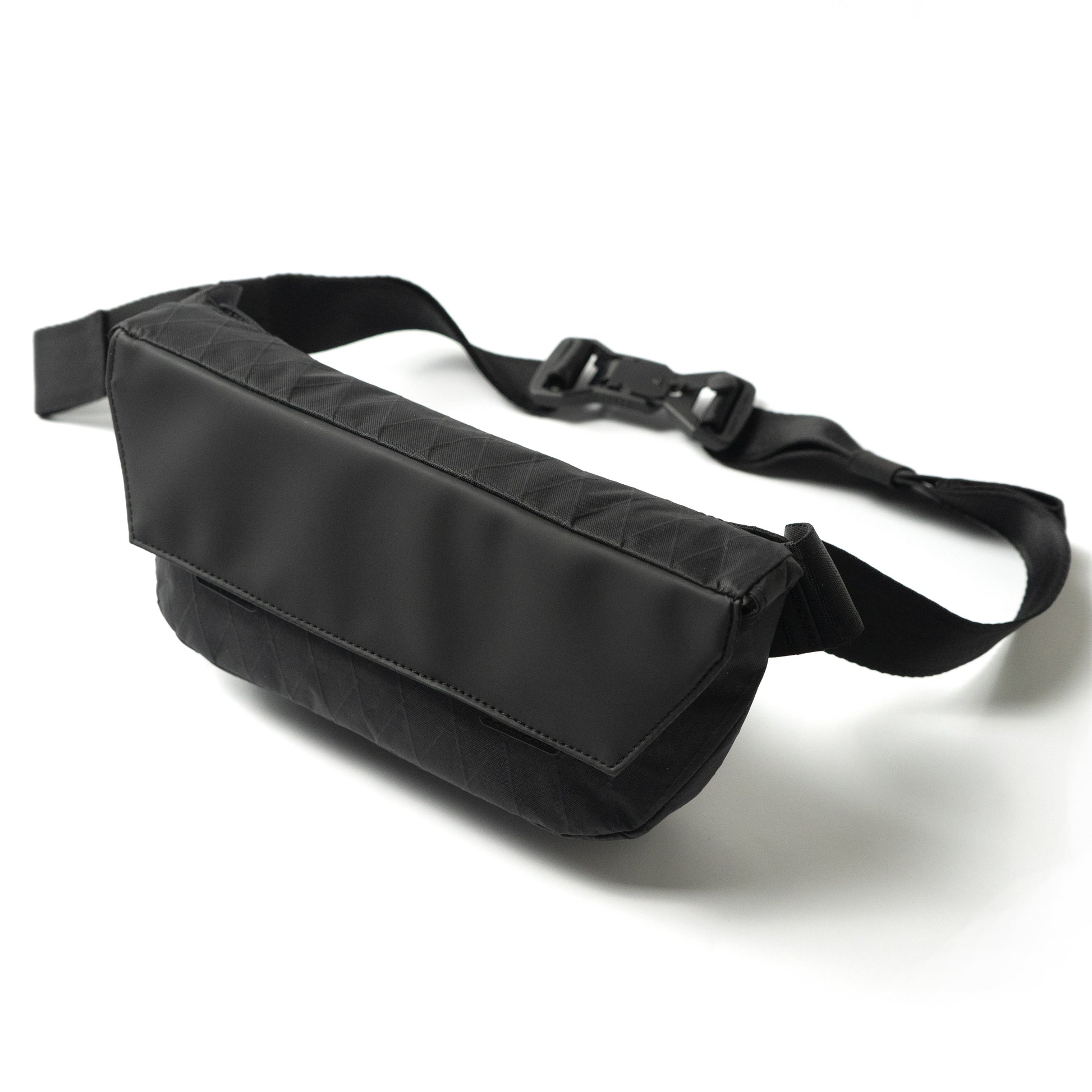 DAYFARER Active Sling - UrbanCred