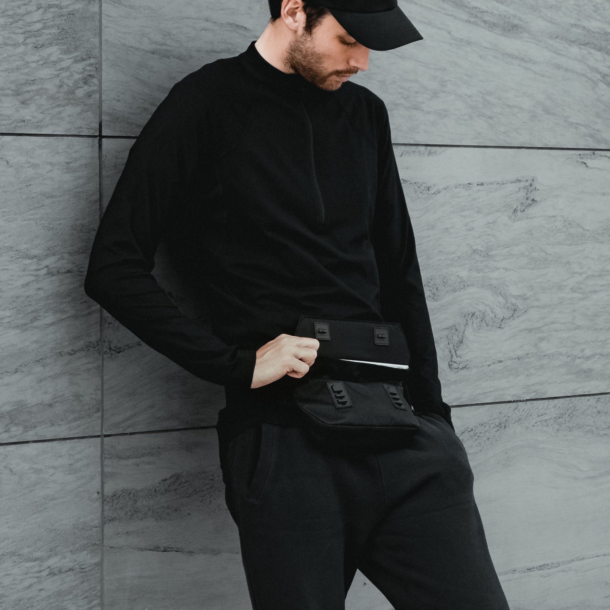 DAYFARER Active Sling - UrbanCred