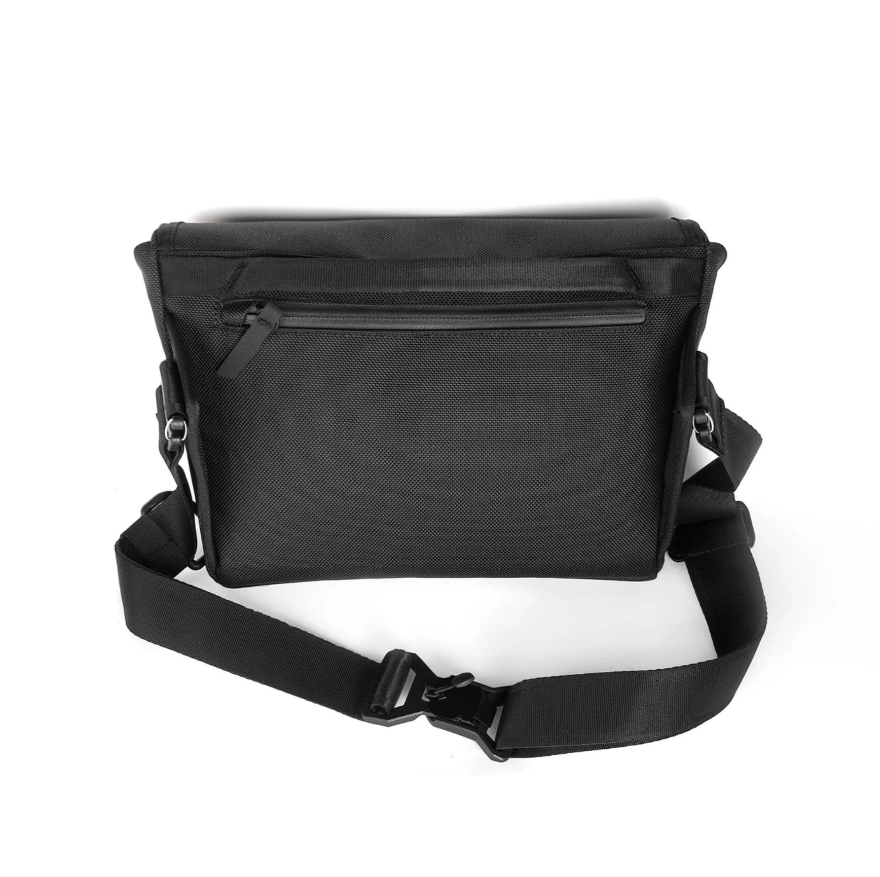 DAYFARER Sling - UrbanCred