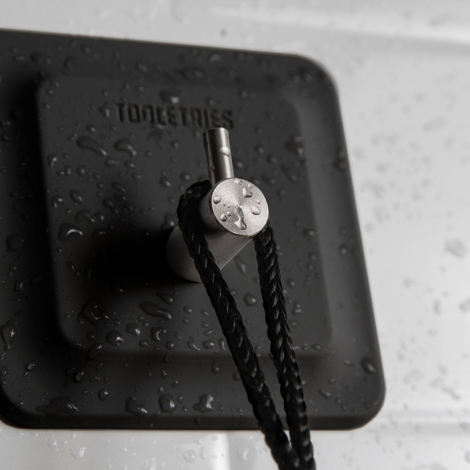 The Arnold | Reusable Hook - UrbanCred